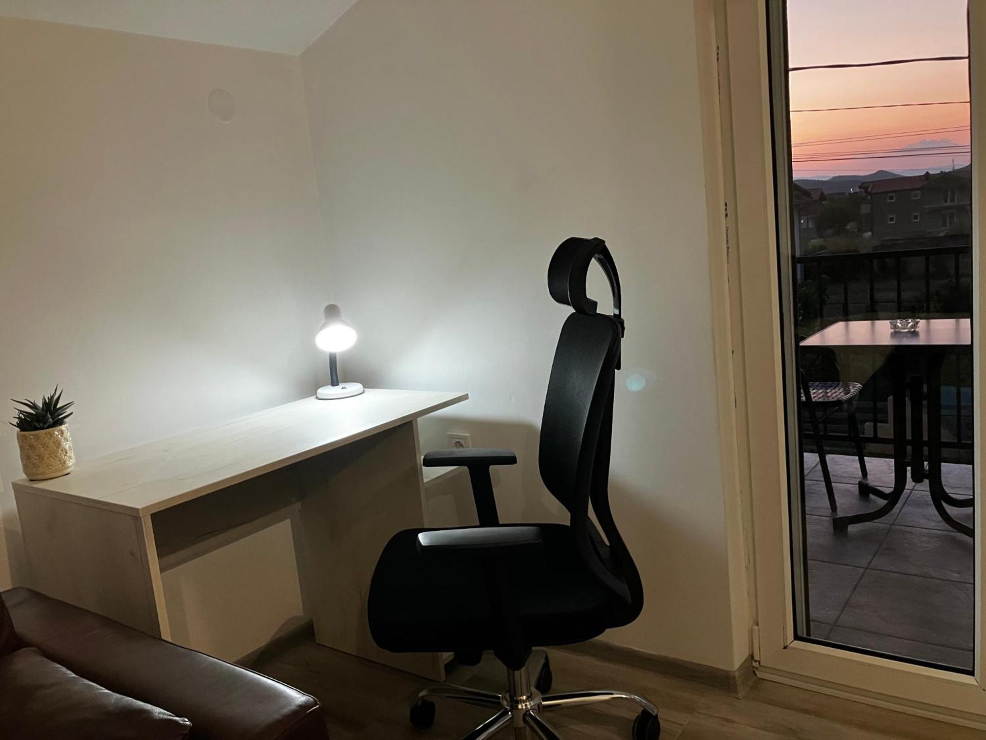Apartamento Cozy, Fully Equipped, Free Parking&Wifi, Quiet, 2Bd Podgorica Exterior foto